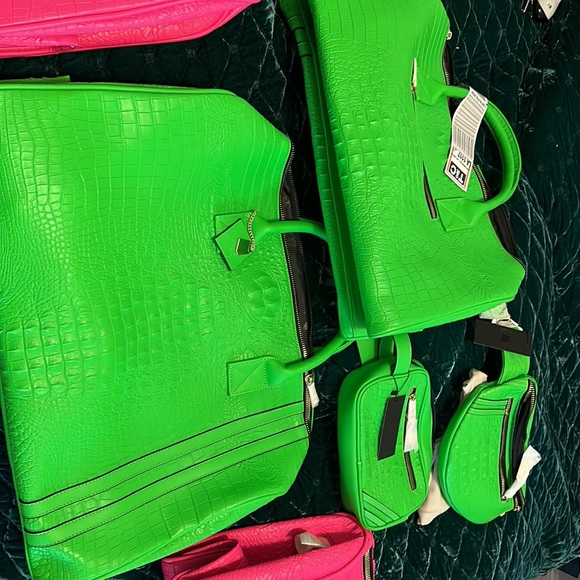 Tote&Carry travel set and Fanny pack - Picture 11 of 11